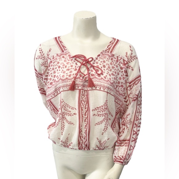 Free People Tops - FREE PEOPLE Yo Yo Geo Peasant Blouse Womens XS Ivory/Red Sheer Boho 100% Cotton